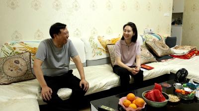 市领导 “七一” 走访慰问生活困难党员
