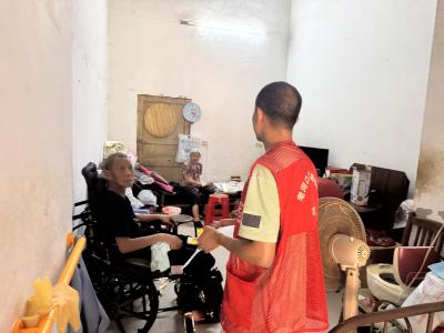 高潮社区开展平安守护行动