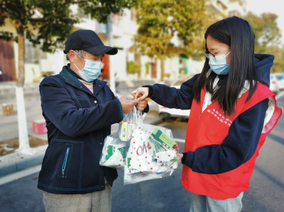 叮咚，明珠路社区健康爱心包派送中 
