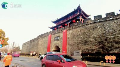 今年元夜时，月与灯依旧
