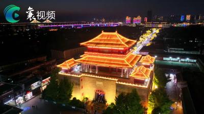 襄阳古城假日开启“人从众”
