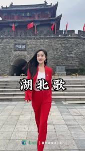 一首湖北歌唱给各位老乡，祝大美湖北，灿烂辉煌！