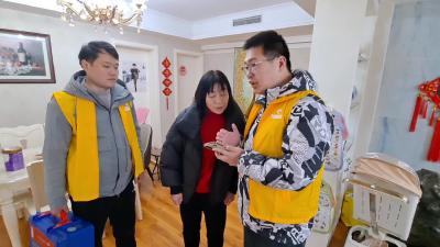 《快乐社区行》铁佛寺社区：“指尖”预约   
