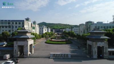 湖北文理学院：千余学子合唱快闪，声动青春 美育交响！
