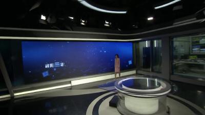 枣阳：专家下田指导  备战烟叶开“烤”