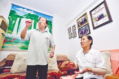 “谁关心你吃得好不好？谁给你建新房？只有共产党！” 八旬入党吴传发 百首慢板颂党恩 
