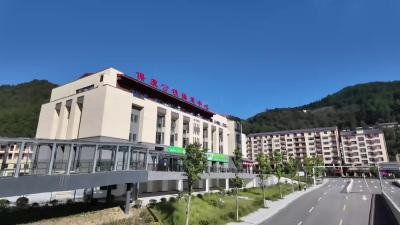 保康县公铁换乘中心开始试运营