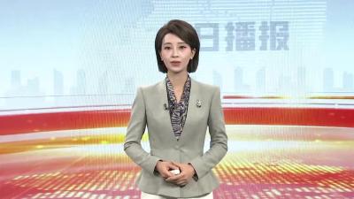 剪纸传情迎“襄马” 祖孙巧手剪出襄阳故事