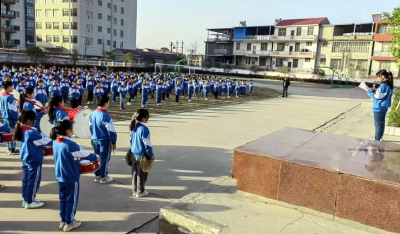 蕲春县第七实验小学：志愿服务丰富多彩  雷锋精神蔚然成风