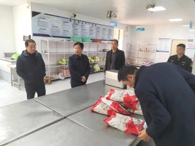 蕲春县市场监管局以约谈为抓手 夯实集中供餐单位餐饮食品安全
