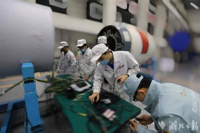 湖北“火箭链”崛起产业集群 “快舟”挺进可重复使用火箭新赛道