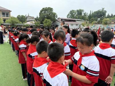 蕲春县第六实验小学东申校区举办“慧雅童心·自信飞扬”庆六一主题活动