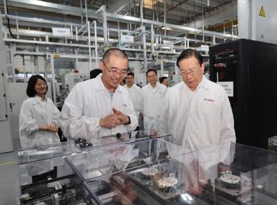 王忠林在武汉调研汽车产业高质量发展工作 牢牢把握转型发展方向 加快推动我省汽车产业做大做强