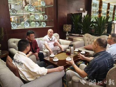 赣蕲企业携手共谋发展新篇 炎武新能源与麒麟卓商贸深入探讨合作机遇 