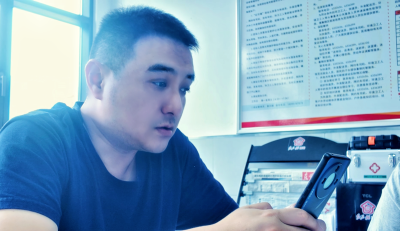 聚焦“干部素质提升年”丨手握方向盘　方知其中味——黄石执法干部体验开网约车