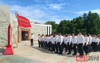 湖北省21处水情教育基地正密集接待市民参观，在历史丰碑中看见抗洪精神
