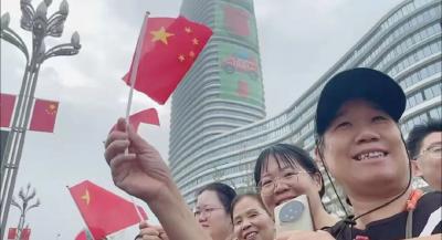 燃爆了！“今天的武汉比过年还热闹”