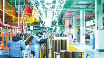 五年倍增、率先跨越！荆州，工业脊梁日益挺拔