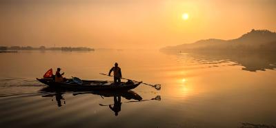 美丽中国｜日出日落画江城 杳杳长空敛云烟