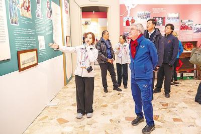 武汉女孩在冬奥会讲中国体育故事