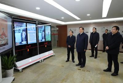 王忠林到中央主要新闻单位驻鄂机构调研并召开座谈会 充分发挥主流媒体舆论引导作用 为湖北高质量发展鼓干劲聚合力