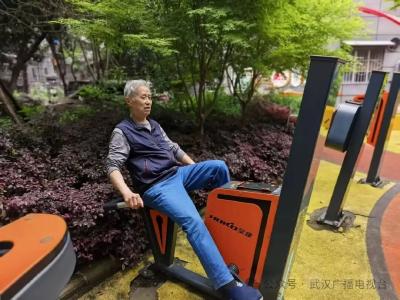 从10000到550：一块光伏板背后的政绩观之变 