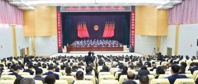 孝昌县第七届人民代表大会第二次会议在孝昌会堂隆重开幕