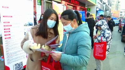县劳动就业管理局：春风行动零距离  送岗下乡赶大集