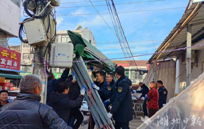 拆！孝昌周巷8家违建落地雨棚被拆除！