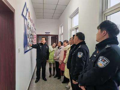 孝昌县公安局开展“警嫂进警营·说说心里话”座谈活动