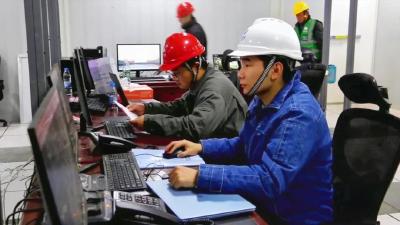 孝昌：农光互补 一地两用结“双果”
