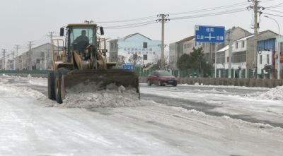 孝昌：铲冰除雪保畅通 守好国省干道“主动脉”