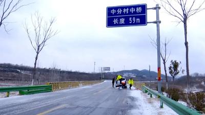 孝昌农村公路管理局：及时响应 迎风战雪保畅通