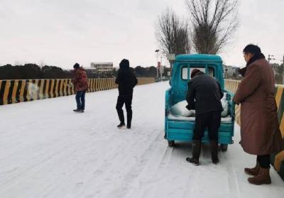 孝昌季店：“快”字当头 动态应对低温雨雪天气