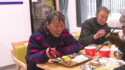 孝昌花园：幸福食堂饭菜飘香 传递幸福滋味