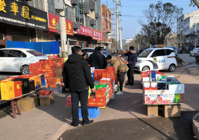 孝昌丰山：春节不停歇 规范集市保畅通