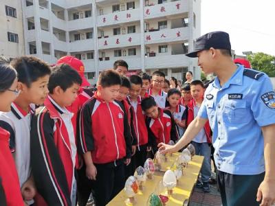 孝昌公安：创平安和谐校园 守护少年的你！