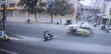 五大曝光丨货车超载危害大，别让“祸”从货起！