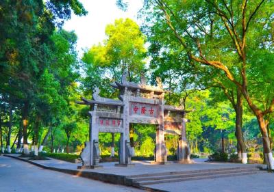 湖北20家景区官宣：背诗词免门票！