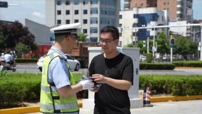 不负军魂与警心！这些“小事”，孝昌交警黄云舟干得很“攒劲”！