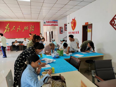 孝昌丰山：挽袖献爱心 热血传真情