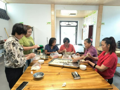 孝昌小悟：幸福食堂点亮老人生活