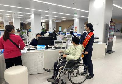 孝昌县政务服务中心：“孝着办”服务有爱   群众办事全程“无碍”