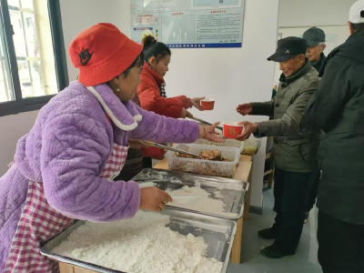 孝昌邹岗：幸福食堂开业  温暖乡村“银发族”
