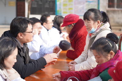 孝昌王店：爱心义促振兴 医心为民送健康