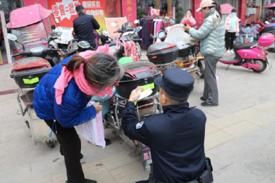 孝昌王店：开展法治宣传活动  弘扬宪法精神