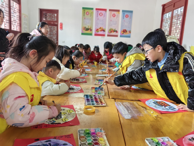 孝昌：有她们陪着  这群孩子的欢乐满格
