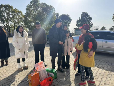 新春送暖 爱伴成长——孝昌小河开展困境儿童走访慰问活动