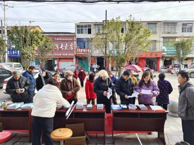 孝昌王店：春风行动招聘会 搭建就业连心桥