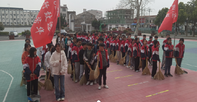 孝昌小河：学雷锋 暖人心 树新风